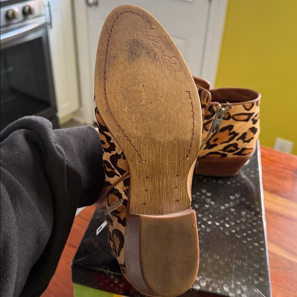 Sam Edelman Leopard Print Calf Hair Petty Ankle Boots, size 8.5 - Picture 3 of 8